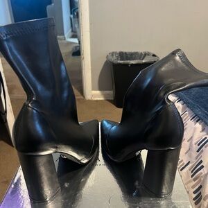 AKIRA Glossy Black Heeled Boots